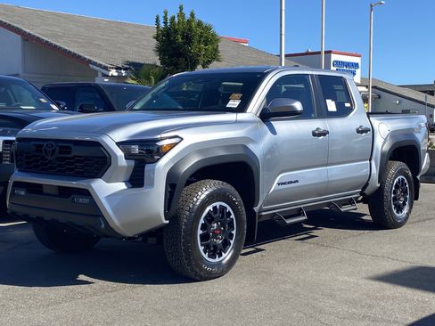 New 2025 Toyota Tacoma TRD Off-Road image 6