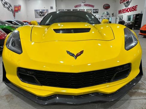Used 2016 Chevrolet Corvette Z06 w/ 3LZ Preferred Equipment Group RWD image 7