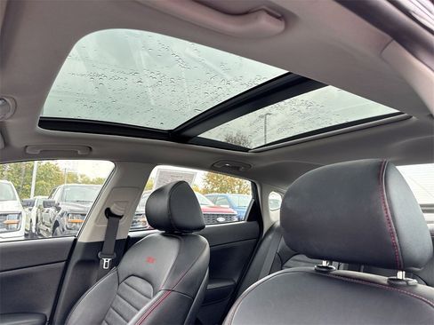 Used 2020 Kia Optima SX image 19