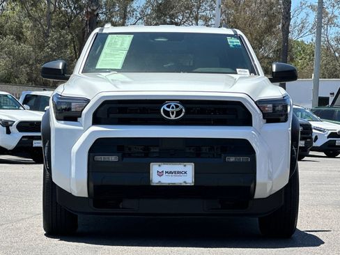 Used 2025 Toyota 4Runner SR5 AWD/4WD image 7