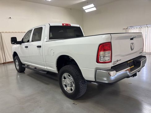 Used 2024 RAM 2500 Tradesman w/ Chrome Appearance Group AWD/4WD image 6