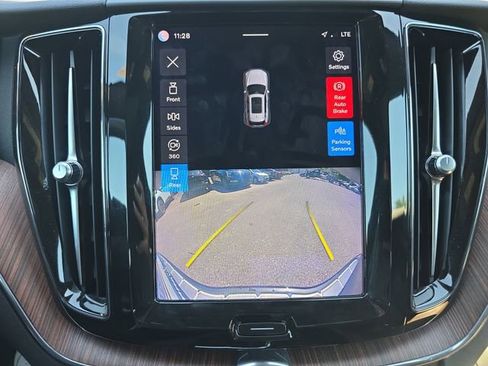 Used 2023 Volvo XC60 B5 Plus w/ Protection Package Premier FWD image 29