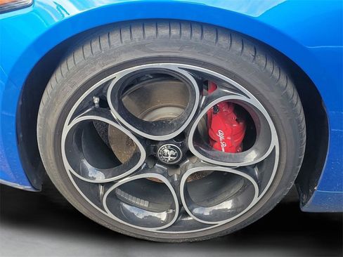 Used 2022 Alfa Romeo Giulia Veloce image 4