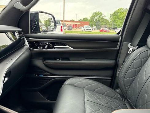 Used 2025 Jeep Grand Wagoneer L Series III w/ Rear Seat Video Group 1 image 21