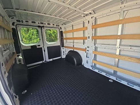 Used 2025 RAM ProMaster 2500 w/ U-Haul Equipment Group FWD image 16
