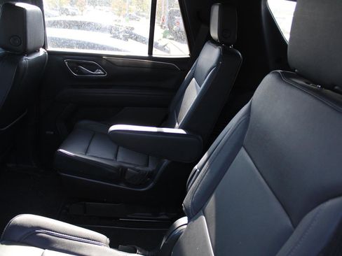 Used 2023 Chevrolet Tahoe LT w/ Luxury Package image 6