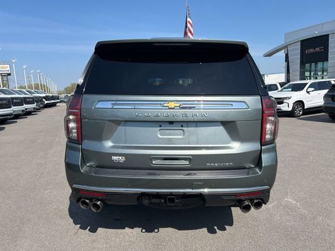Used 2023 Chevrolet Suburban Premier RWD image 4