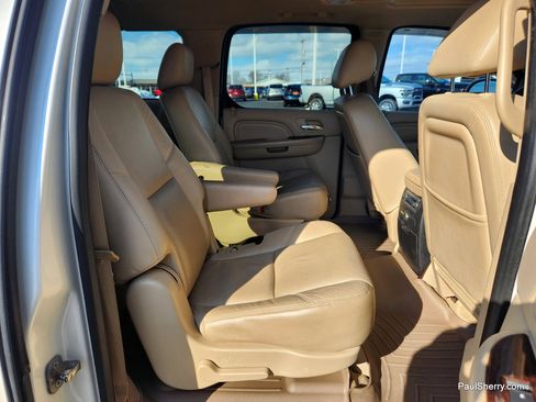 Used 2011 Cadillac Escalade ESV Premium image 53