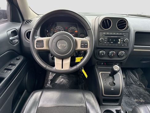 Used 2016 Jeep Patriot 75th Anniversary w/ Power Value Group image 19