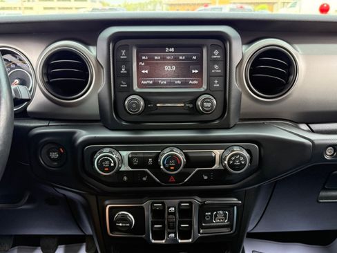 Used 2019 Jeep Wrangler Unlimited Sport w/ Cold Weather Group AWD/4WD image 11