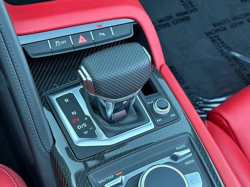Certified 2021 Audi R8 V10 performance image 21