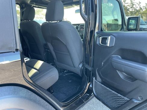 Used 2023 Jeep Wrangler Sport S image 38