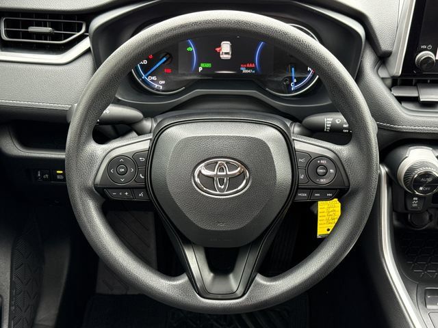 Used 2025 Toyota RAV4 LE AWD/4WD image 15