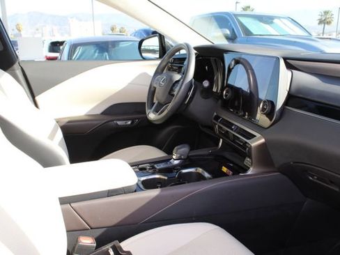 Certified 2024 Lexus RX 350 FWD w/ Technology Package image 5