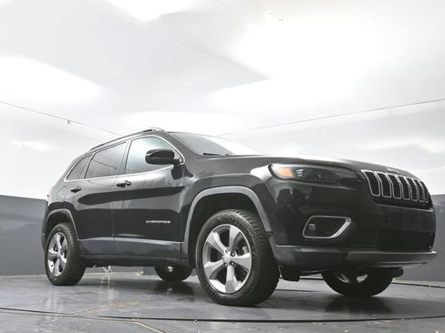 Used 2020 Jeep Cherokee Limited AWD/4WD image 25