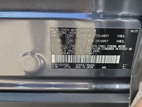 Used 2025 Toyota RAV4 LE AWD/4WD image 35