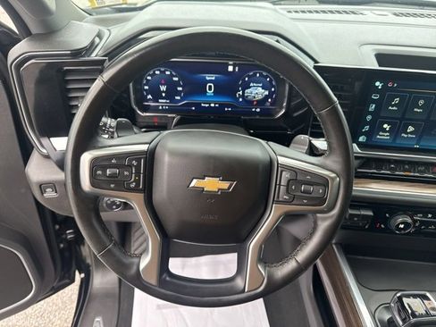 Used 2023 Chevrolet Silverado 1500 LT image 12