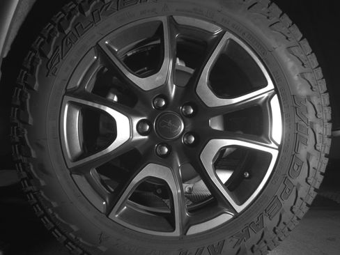 Used 2025 Jeep Compass Trailhawk AWD/4WD image 14