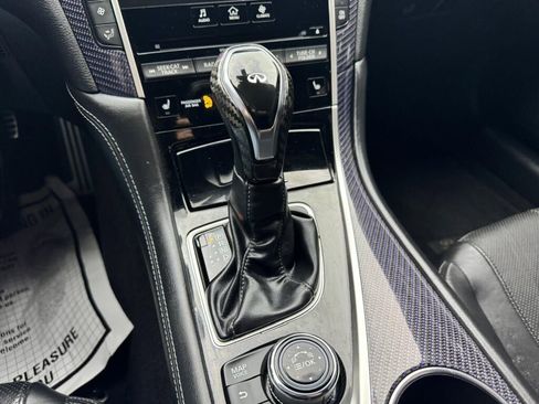 Used 2017 INFINITI Q60 Red Sport 400 image 15