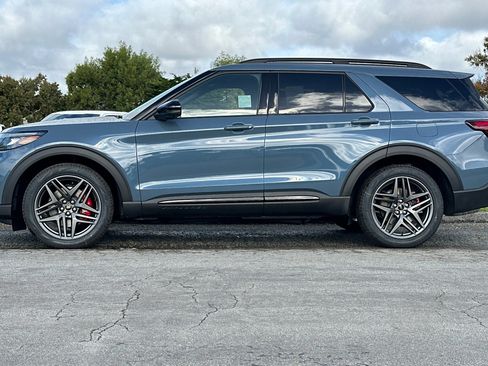 New 2026 Ford Explorer ST w/ Sun And Sound Package image 2