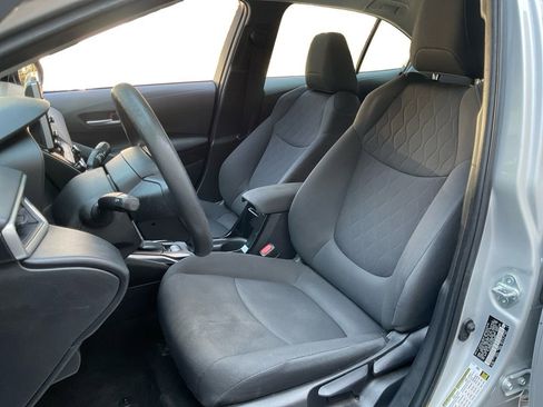 Used 2021 Toyota Corolla LE image 24