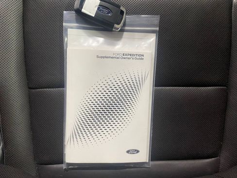 Used 2025 Ford Expedition Max Platinum w/ Platinum Ultimate Package image 3