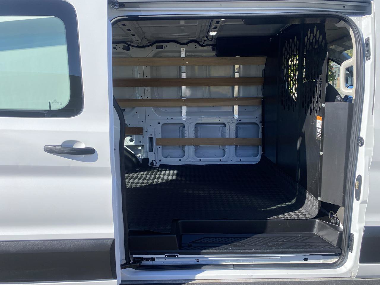 Used 2025 Ford Transit 250 Low Roof w/ Exterior Upgrade Package RWD image 5