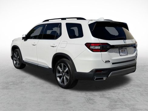 Used 2025 Honda Pilot Elite image 4