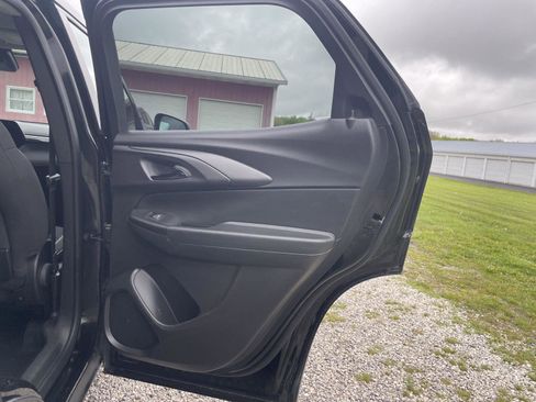 Used 2025 Chevrolet TrailBlazer LT AWD/4WD image 28