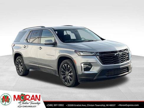 Certified 2023 Chevrolet Traverse RS w/ LPO, Floor Liner Package image 9