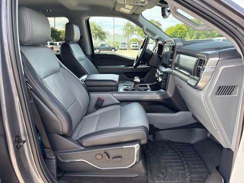 Used 2022 Ford F150 Lariat w/ FX4 Off-Road Package AWD/4WD image 27