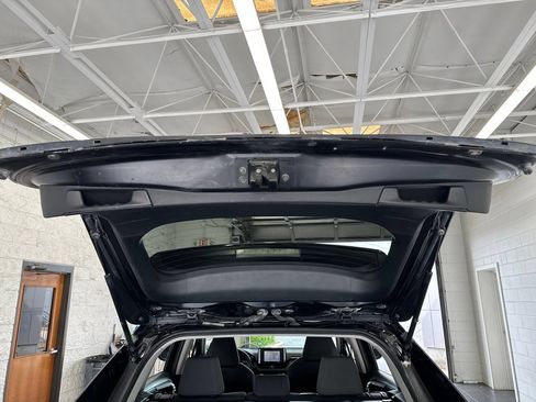 Certified 2021 Toyota RAV4 XLE w/ XLE Grade Weather Package AWD/4WD image 11