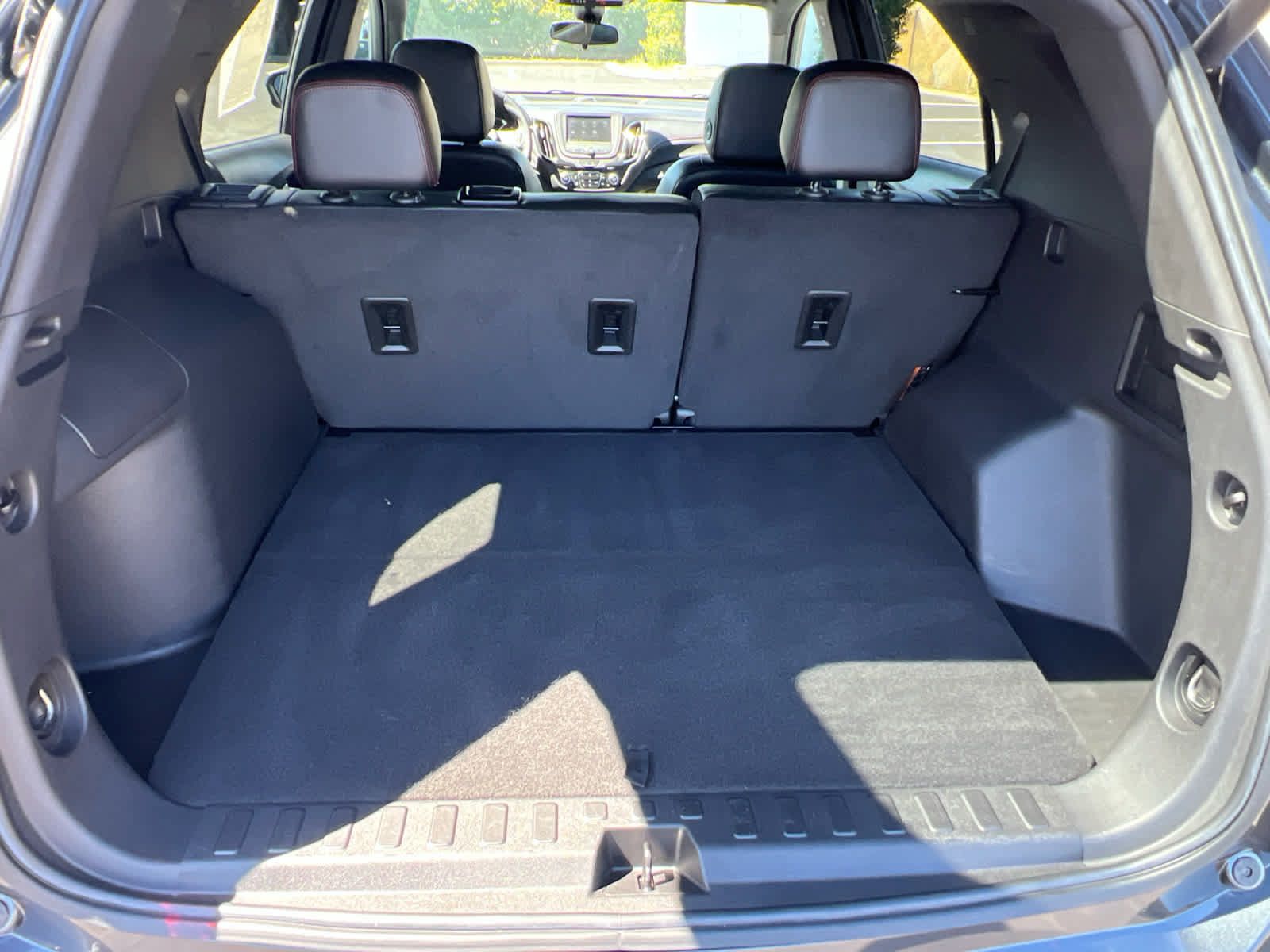 Used 2023 Chevrolet Equinox RS AWD/4WD image 10