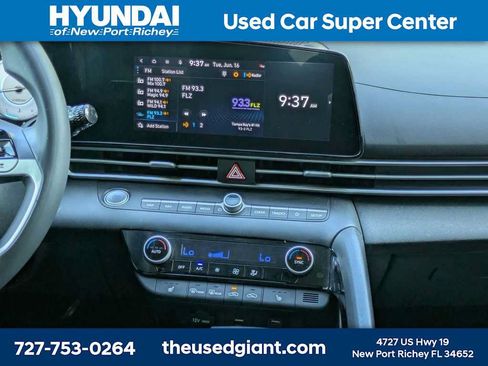 Used 2023 Hyundai Elantra SEL w/ Convenience Package FWD image 17