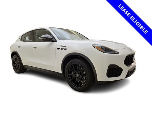 Used 2025 Maserati Grecale Modena image 3
