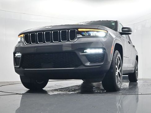 Used 2024 Jeep Grand Cherokee Limited w/ Trailer Tow Package AWD/4WD image 49