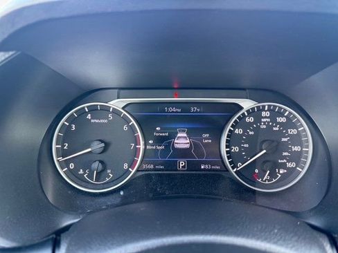 Used 2025 Nissan Sentra SV image 17