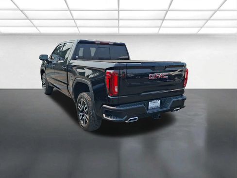 Used 2021 GMC Sierra 1500 AT4 w/ AT4 Preferred Package AWD/4WD image 5