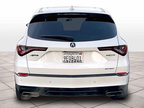 Used 2023 Acura MDX A-Spec image 7