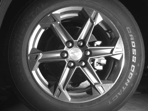 Used 2025 Chevrolet Blazer LT image 14