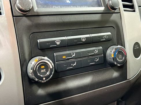 Used 2013 Nissan Xterra PRO-4X w/ Pro-4x Leather Pkg AWD/4WD image 18