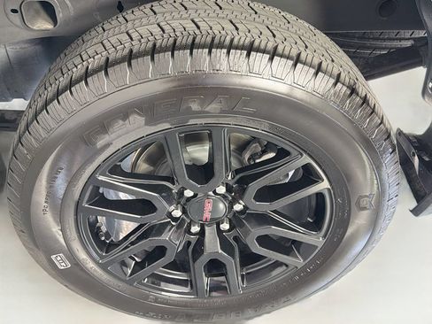 Used 2023 GMC Sierra 1500 Elevation RWD image 31