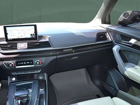 Used 2018 Audi SQ5 Premium Plus w/ Navigation Package image 26