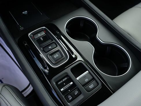 Used 2025 Honda Pilot Touring image 40