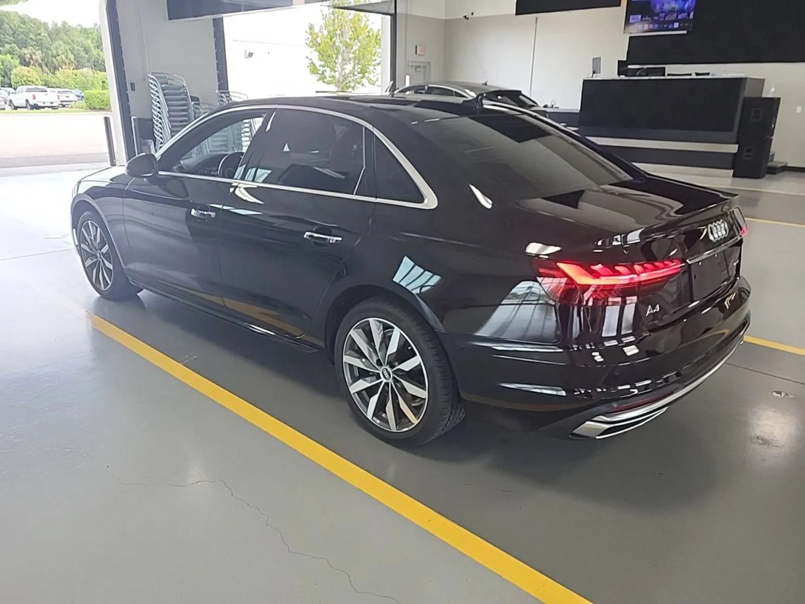 Used 2021 Audi A4 2.0T Premium w/ Convenience Package AWD/4WD image 2