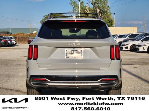 Certified 2023 Kia Sorento SX FWD image 5