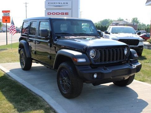 Used 2026 Jeep Wrangler Unlimited Sport AWD/4WD image 3