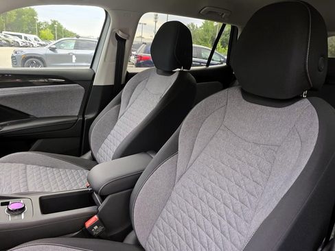 New 2026 Volkswagen Tiguan S FWD image 17