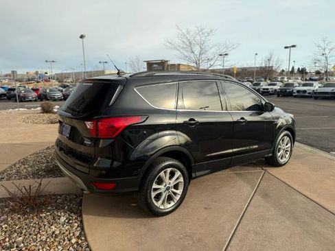 Used 2019 Ford Escape SEL image 6