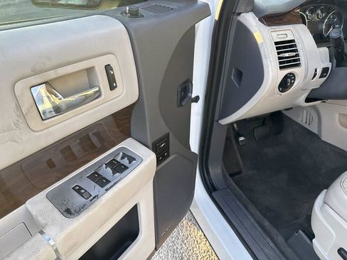 Used 2011 Ford Flex SEL w/ Rapid Spec Order Code FWD image 7